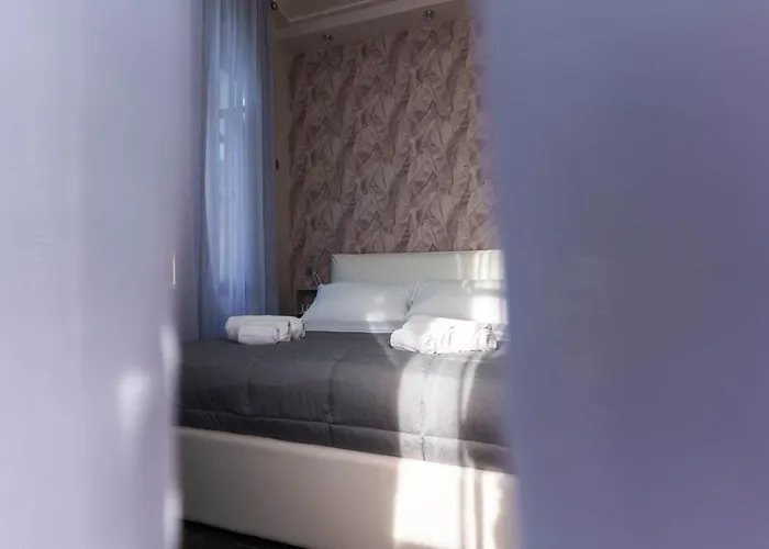 Julia Luxury