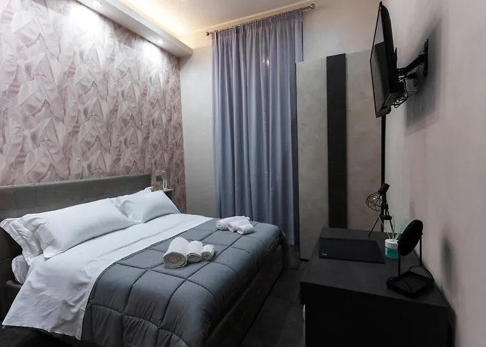 בית הארחה Julia Luxury 4*