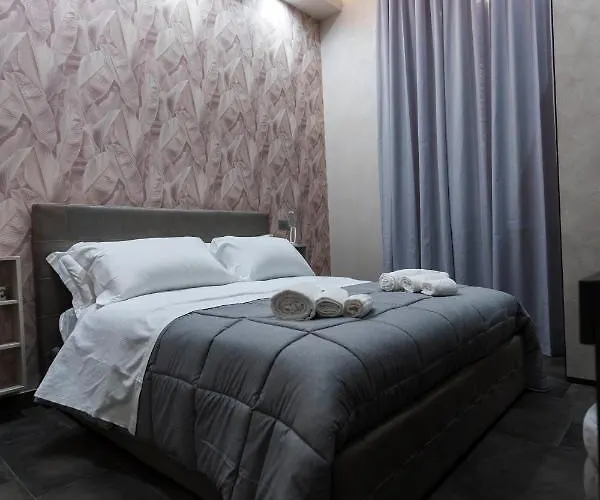 Julia Luxury
